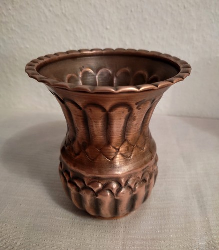 Antike vase aus kupfer - vase,