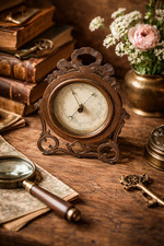 Antikes Aneroid Barometer um